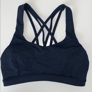 Lululemon sports bra size 6